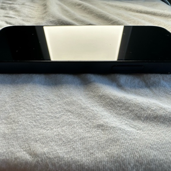 iPhone 13 Mini 128GB Unlocked - Picture 4 of 7